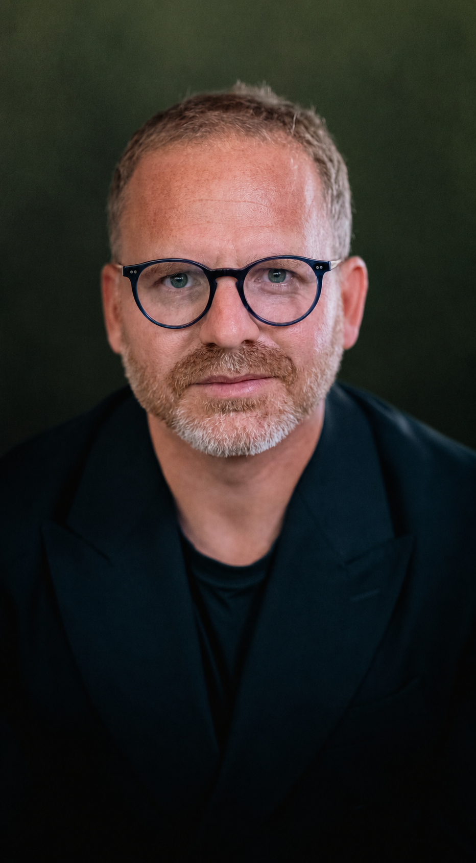 Portrait de Luca Bozzi avec lunettes