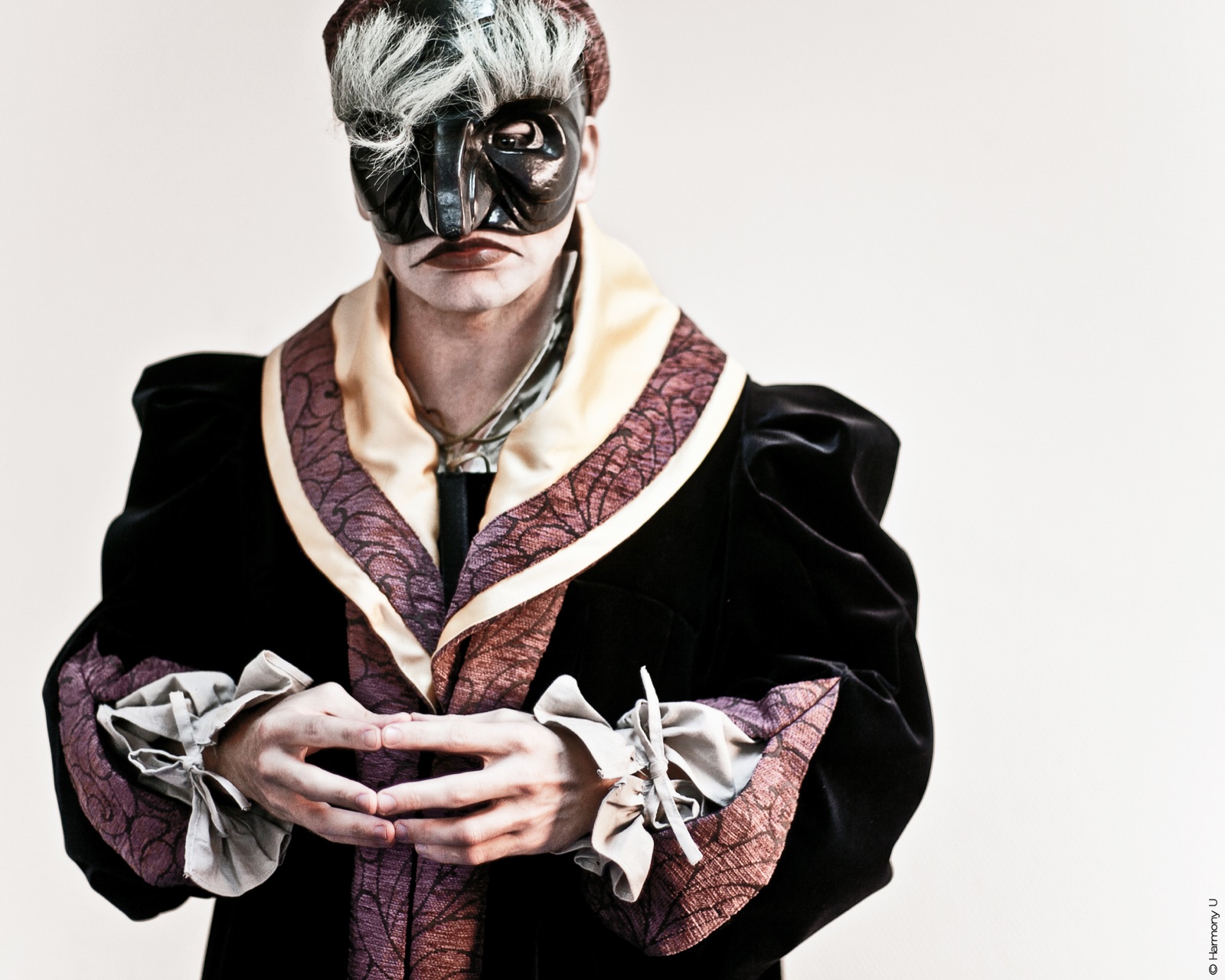 Portrait en costume et masque